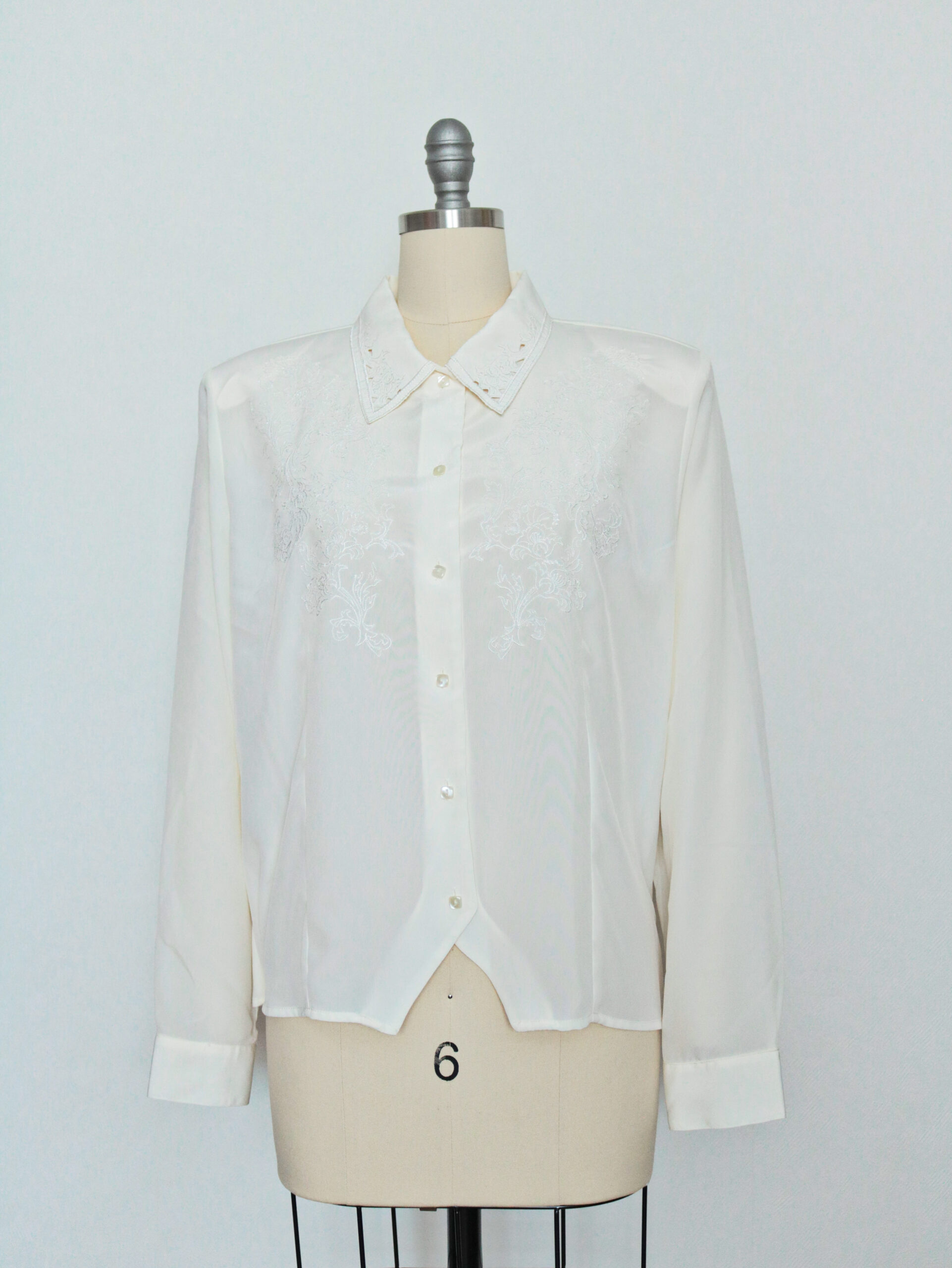 Vintage Ivory Cutout Collar Embroidered Long Sleeve Blouse-1