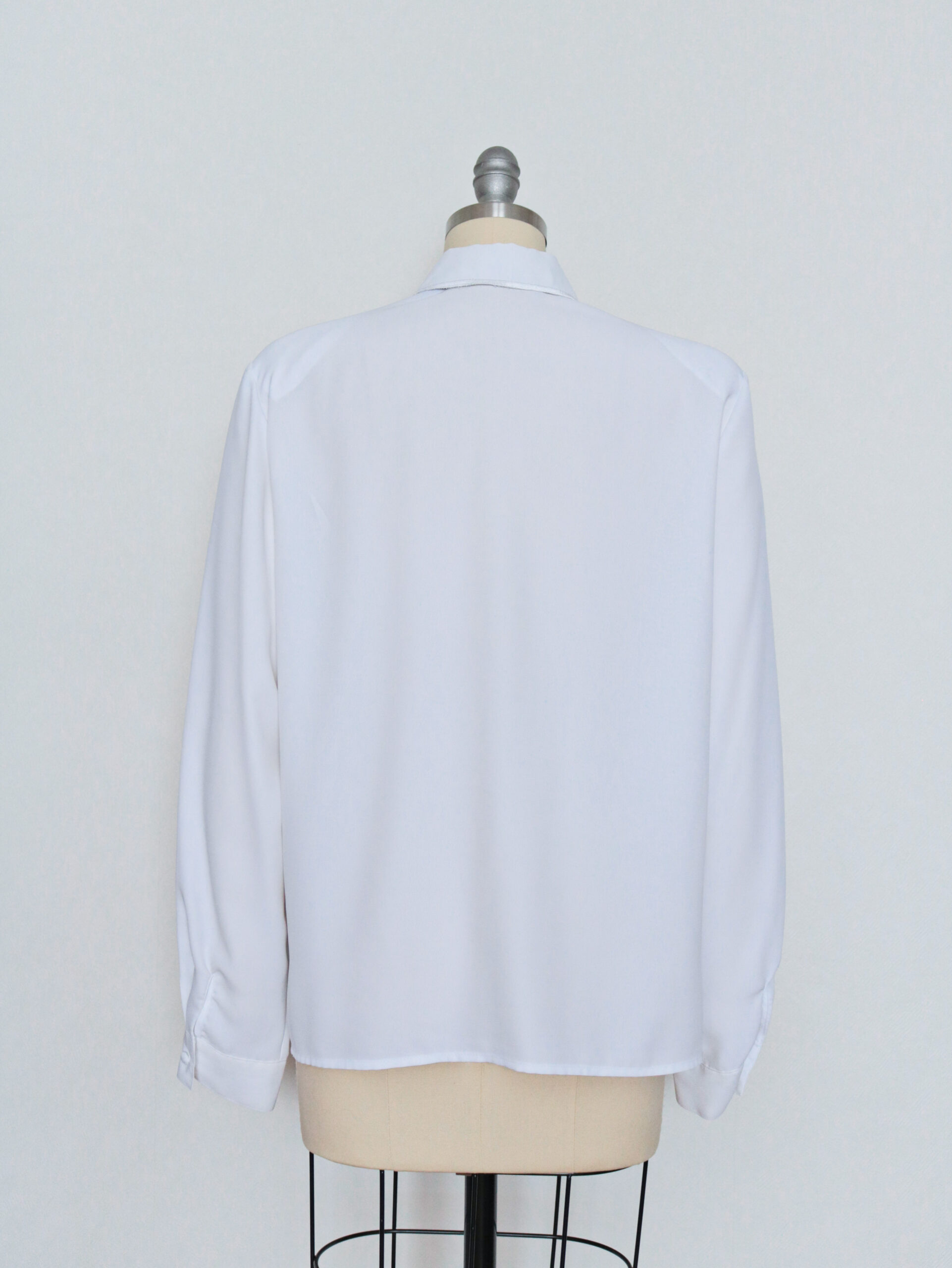 Vintage White Cutout Embroidered Long Sleeve Blouse-3